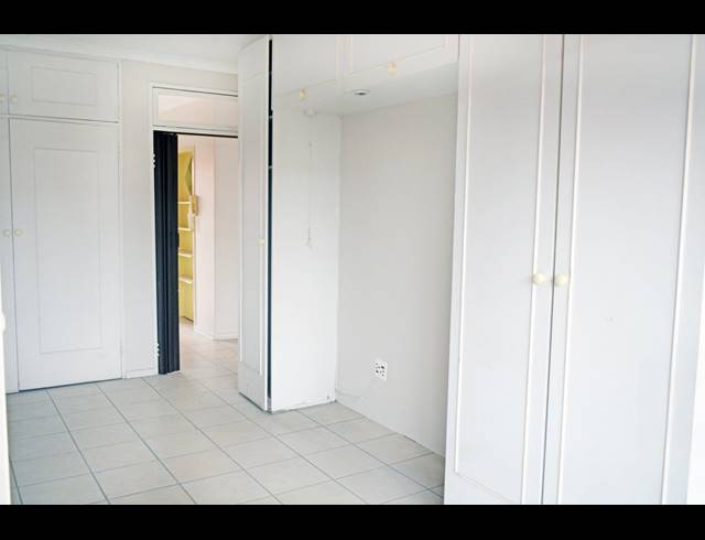BEDROOM APARTMENT FOR SALE IN NEW REDRUTH